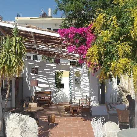 Ξενοδοχείο Gorgona Φαληράκι