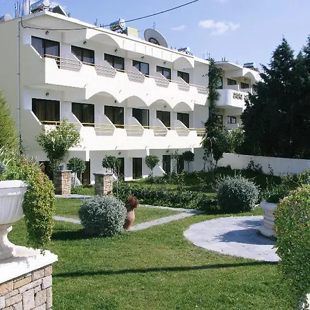 Gorgona 2* Φαληράκι
